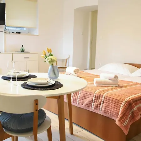 Akidado - Garden & Sea View - Happy Apartmán *